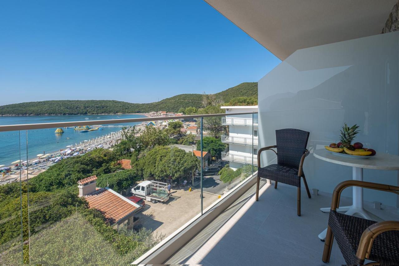 Poseidon The Beach Hotel Budva Bagian luar foto