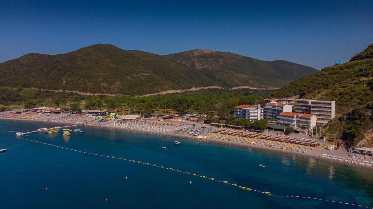 Poseidon The Beach Hotel Budva Bagian luar foto