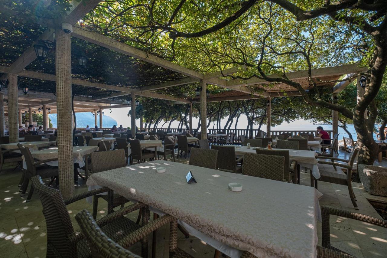 Poseidon The Beach Hotel Budva Bagian luar foto