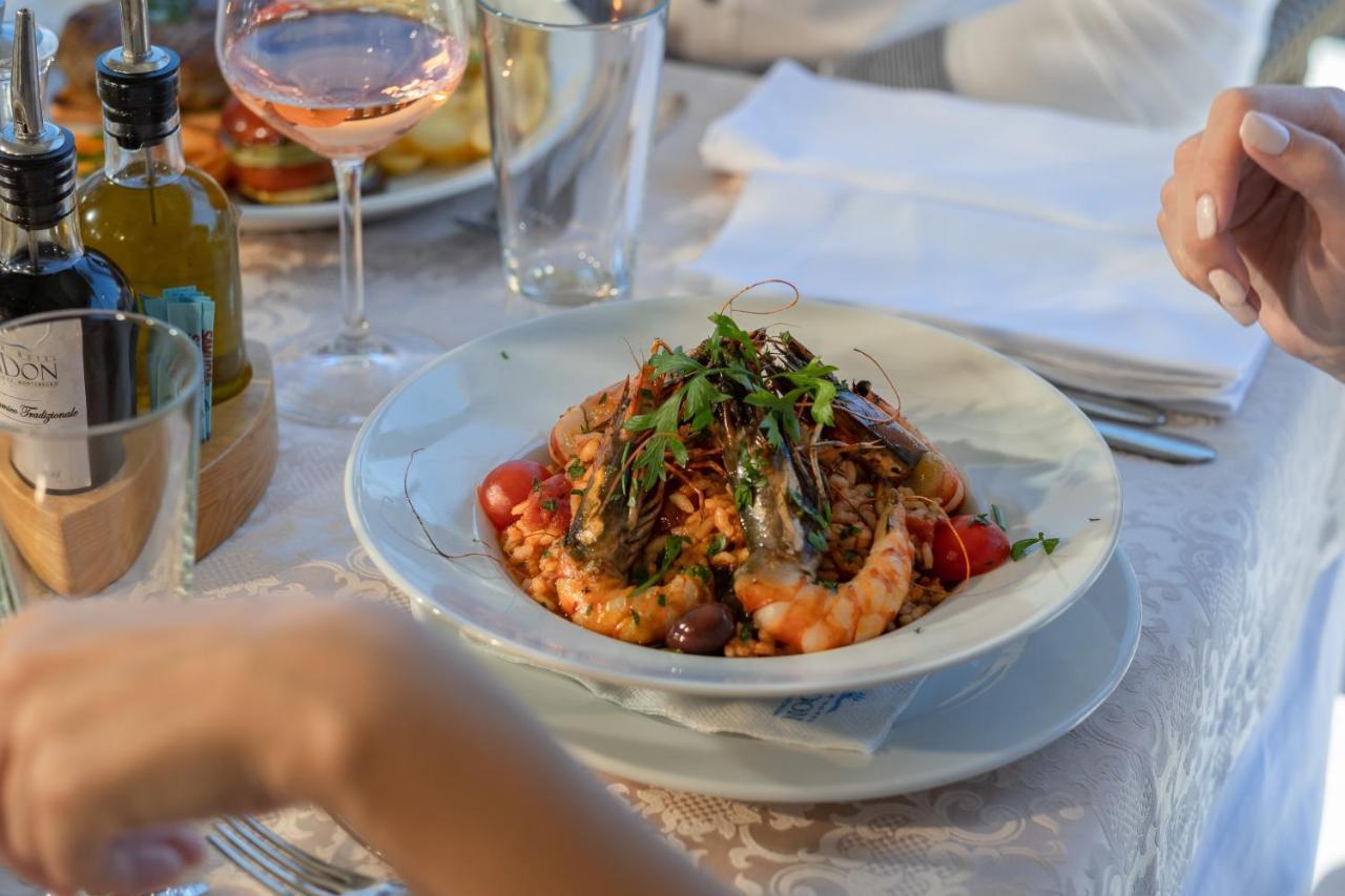 Poseidon The Beach Hotel Budva Bagian luar foto