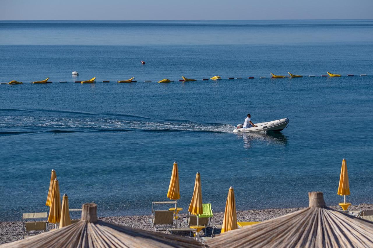 Poseidon The Beach Hotel Budva Bagian luar foto
