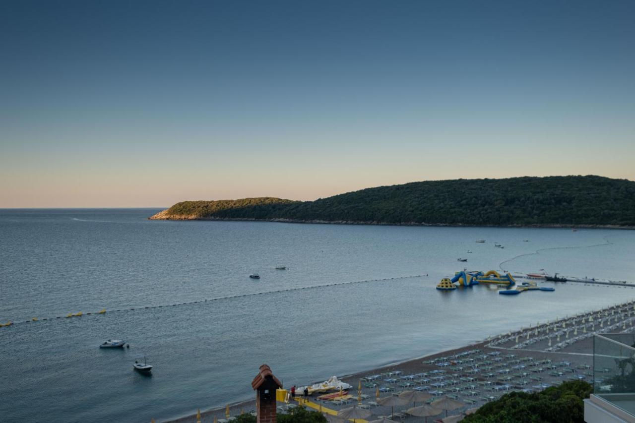 Poseidon The Beach Hotel Budva Bagian luar foto