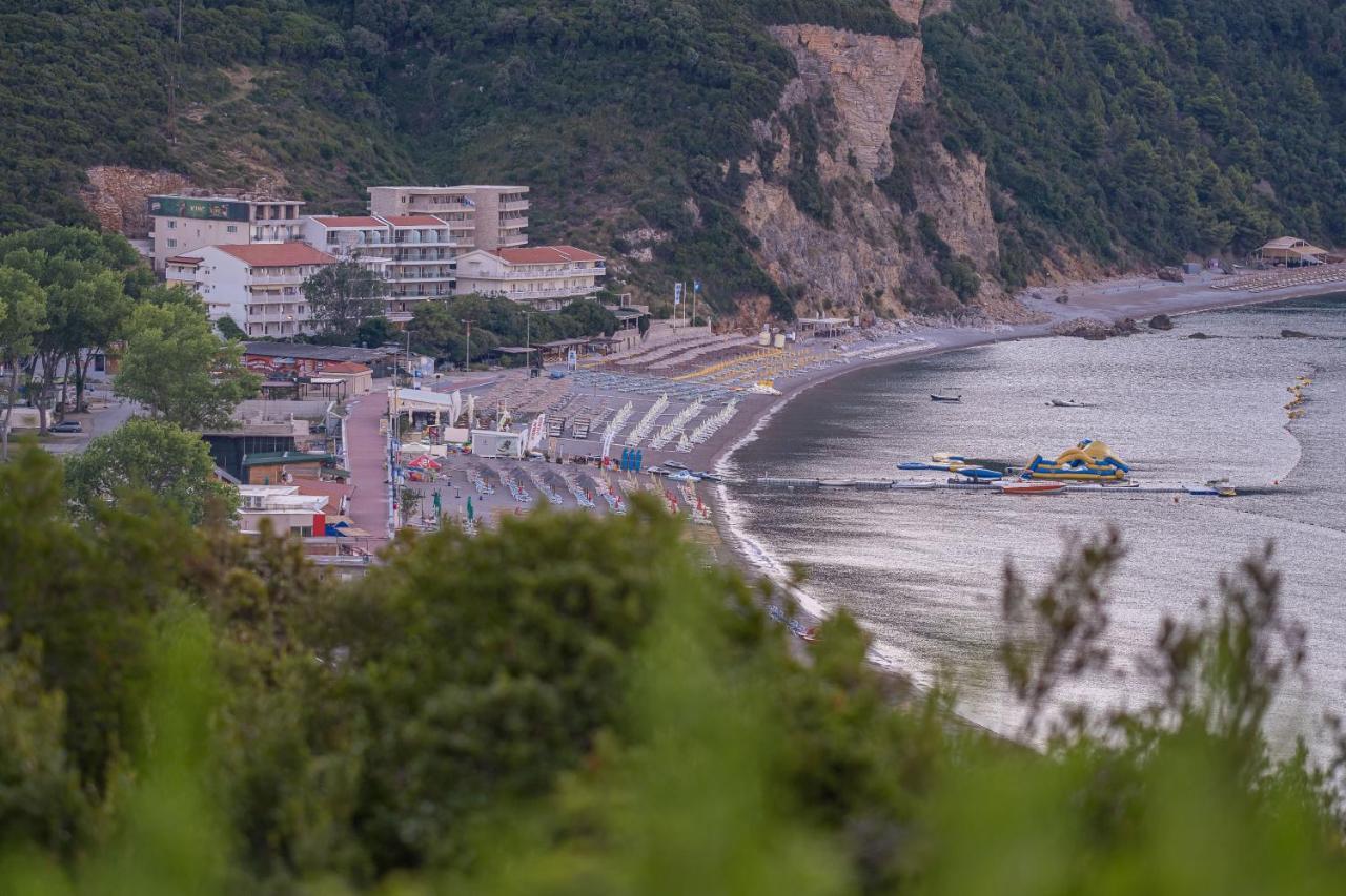 Poseidon The Beach Hotel Budva Bagian luar foto