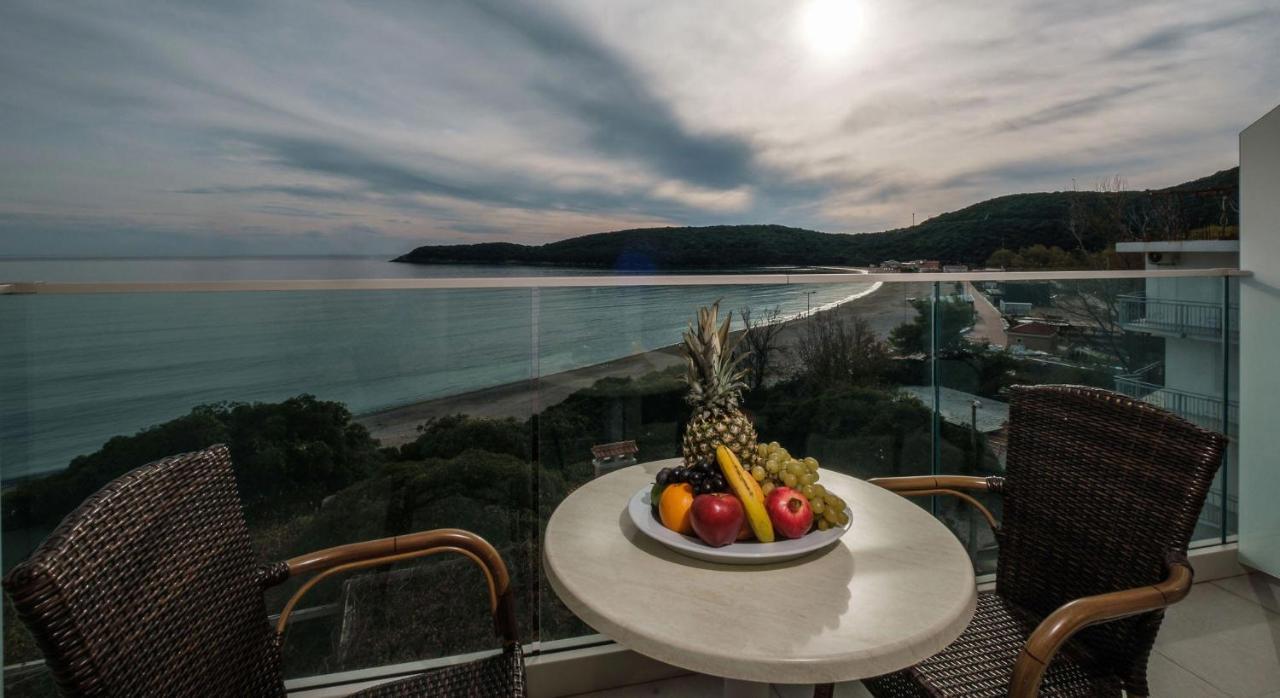 Poseidon The Beach Hotel Budva Bagian luar foto