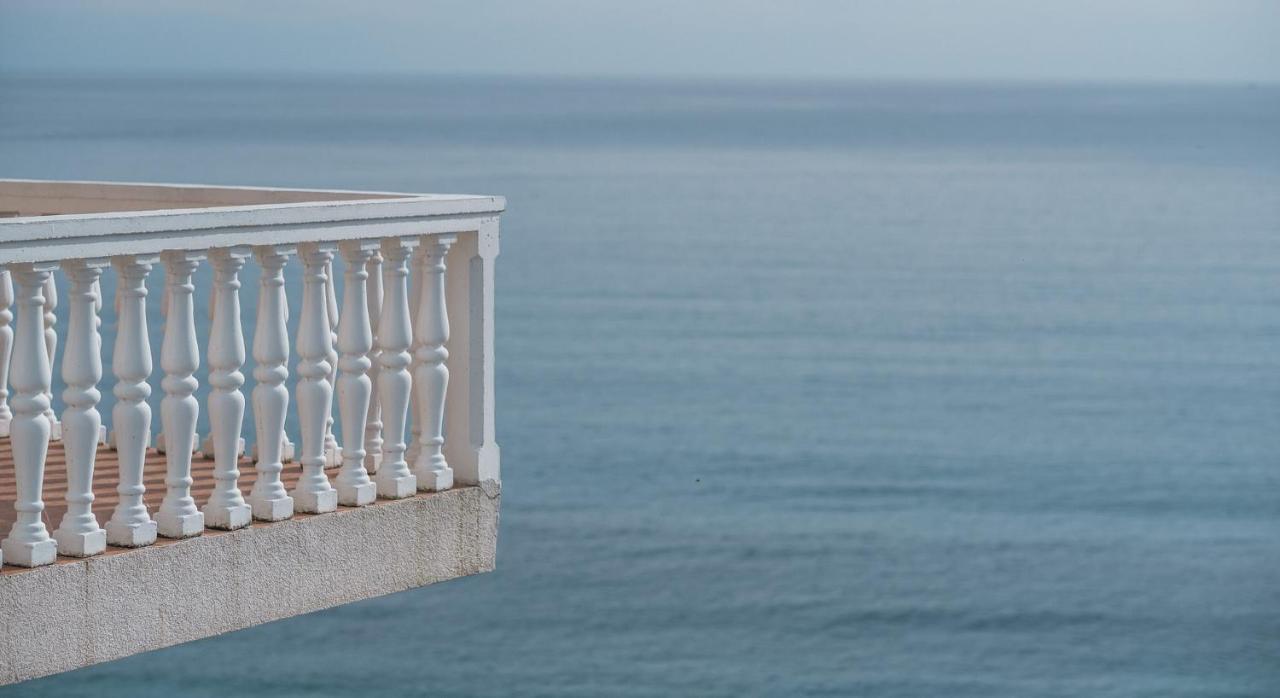 Poseidon The Beach Hotel Budva Bagian luar foto