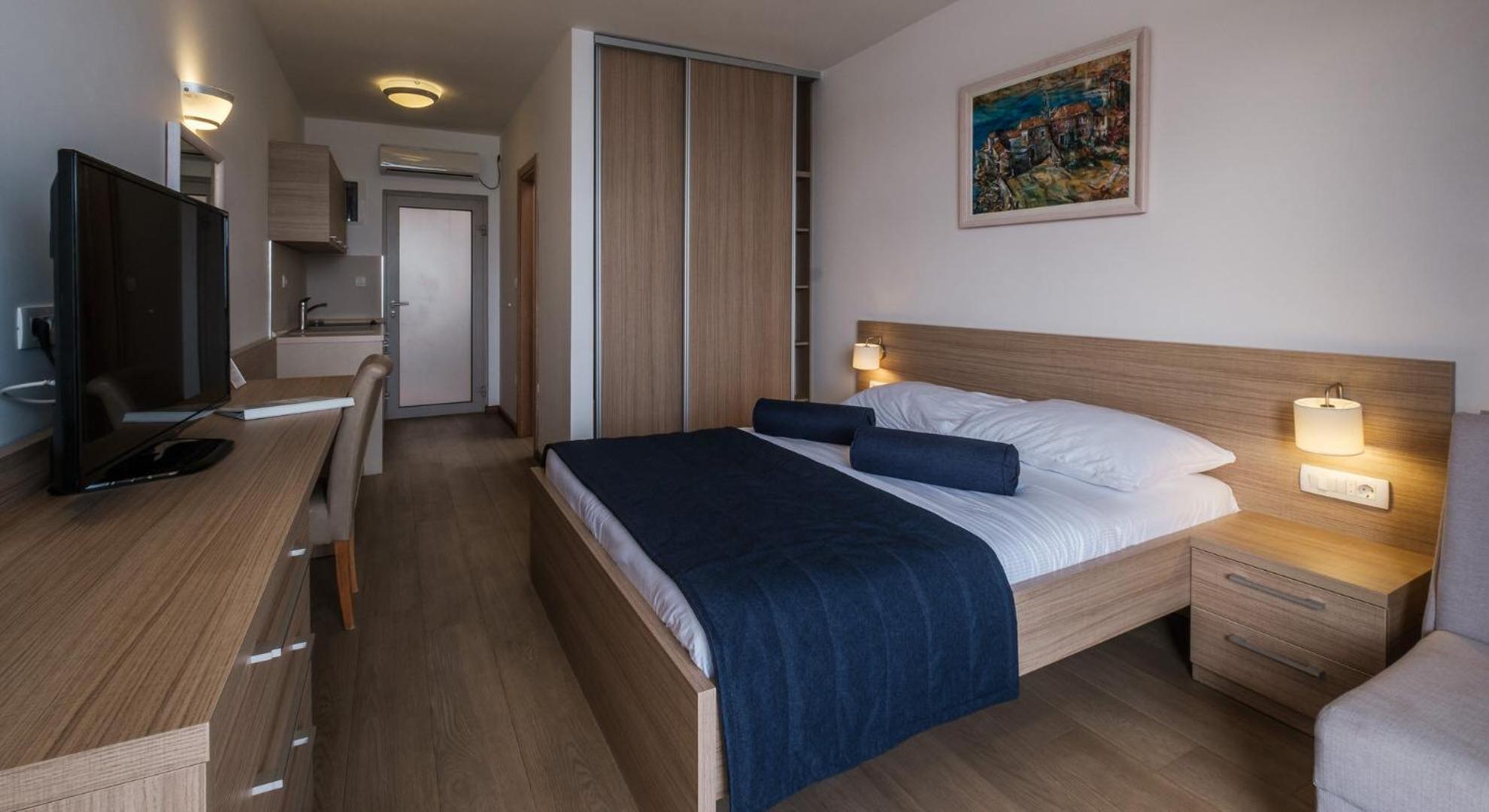 Poseidon The Beach Hotel Budva Bagian luar foto